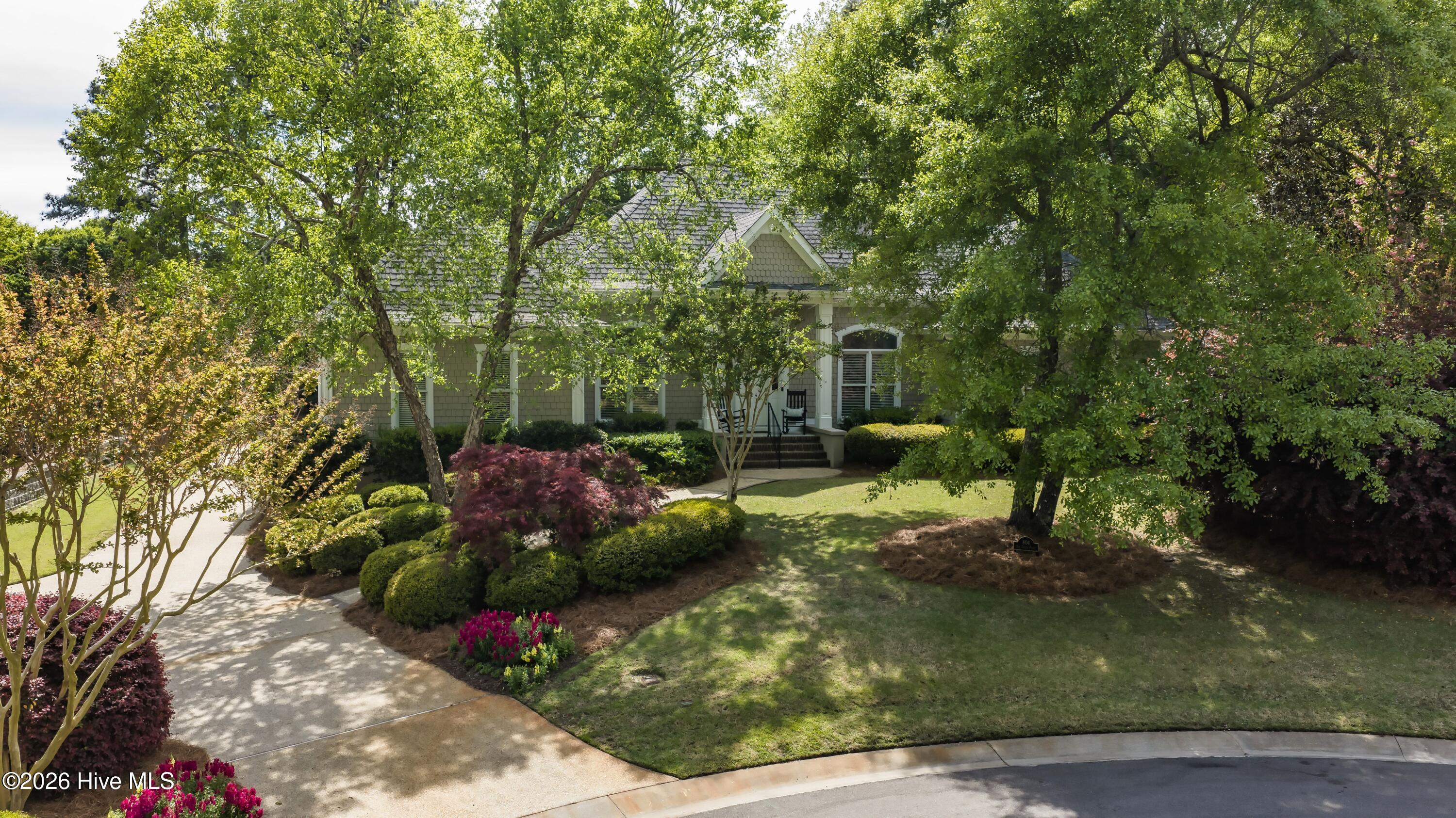 804 Oak Creek Place