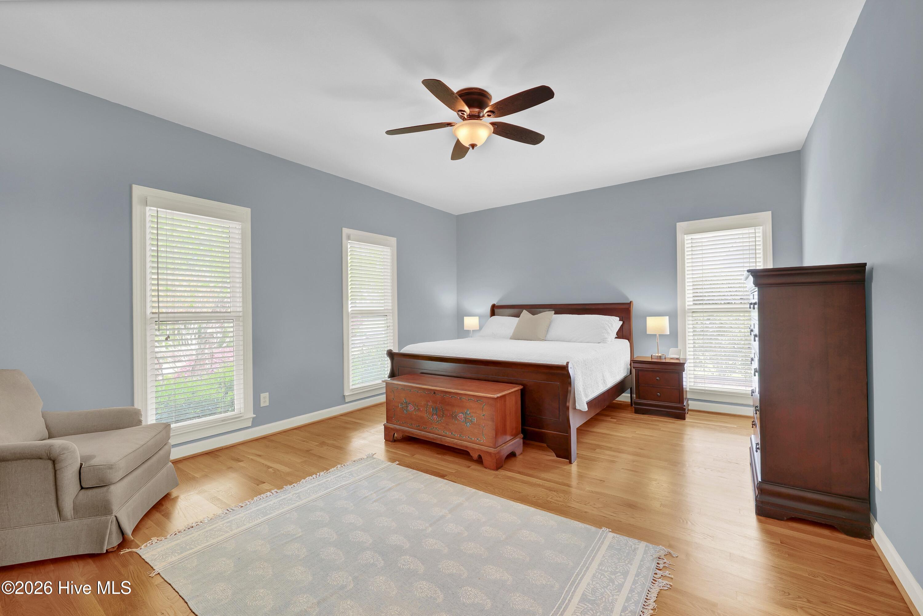 804 Oak Creek Place