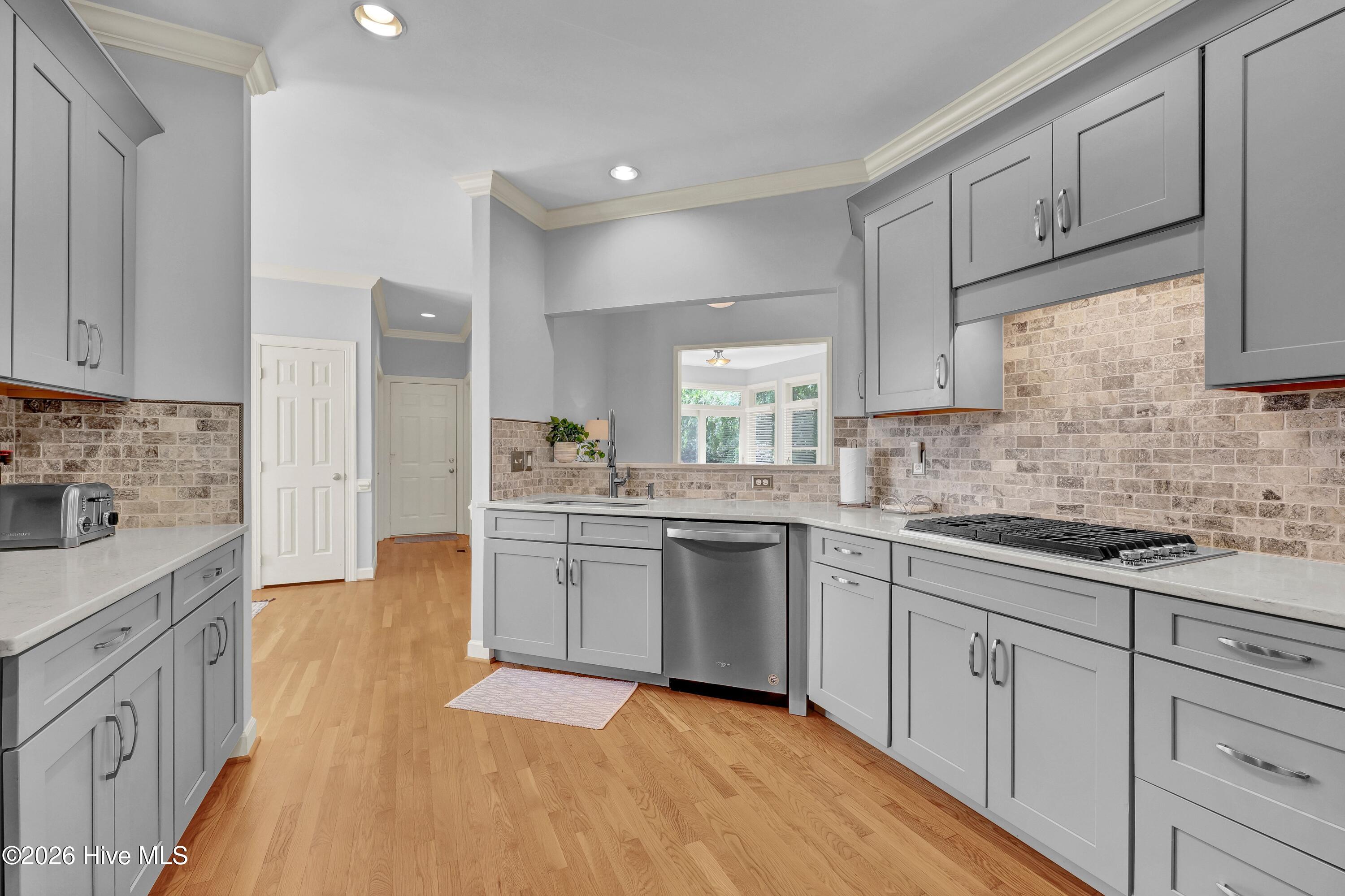 804 Oak Creek Place