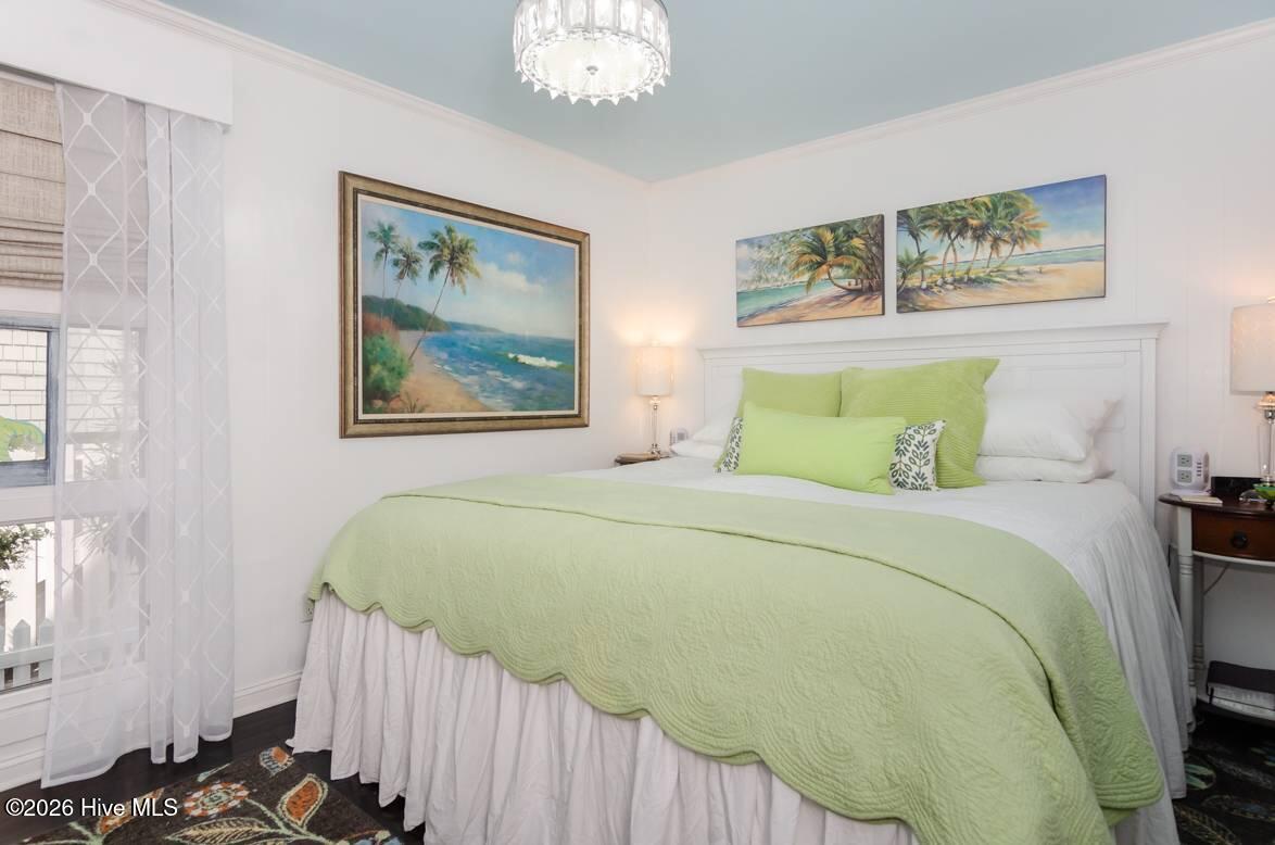 2 W Henderson Street