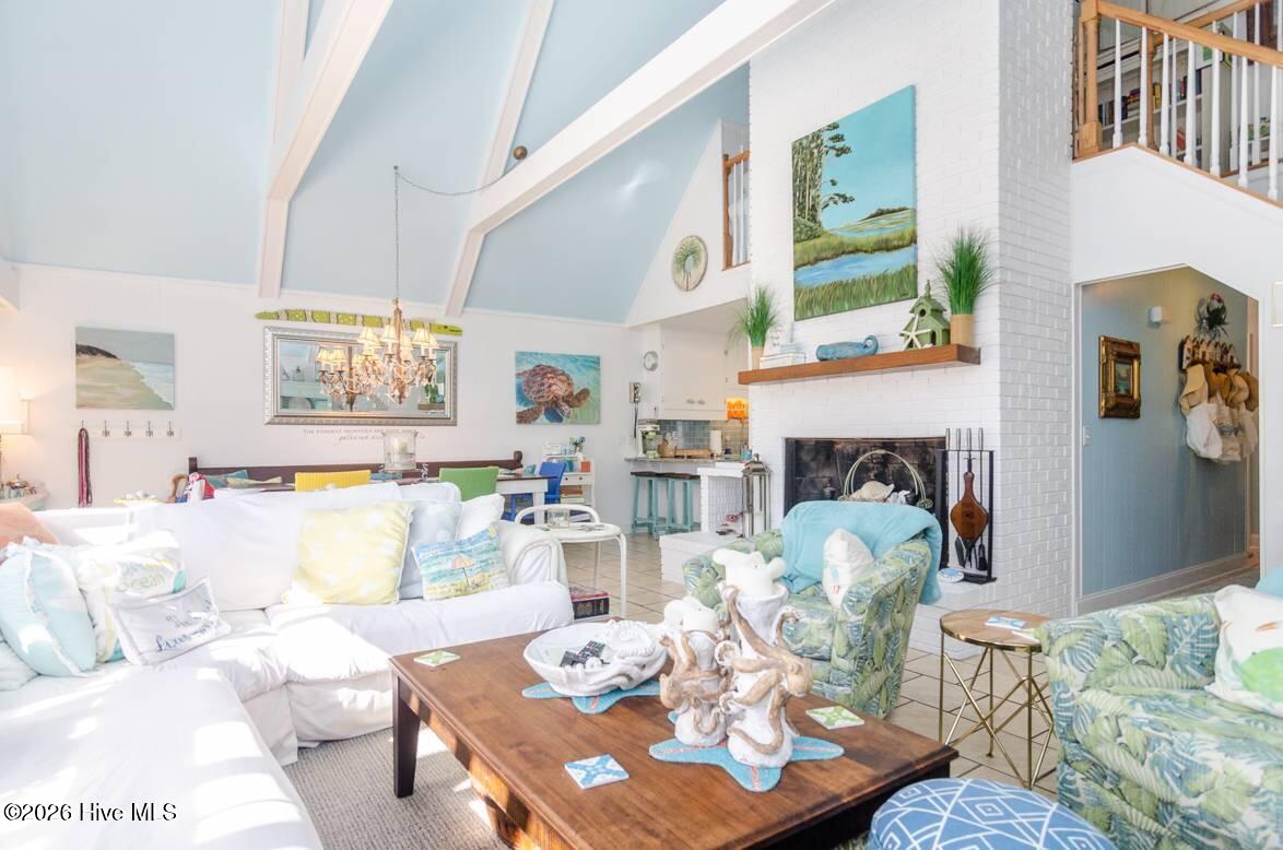 2 W Henderson Street