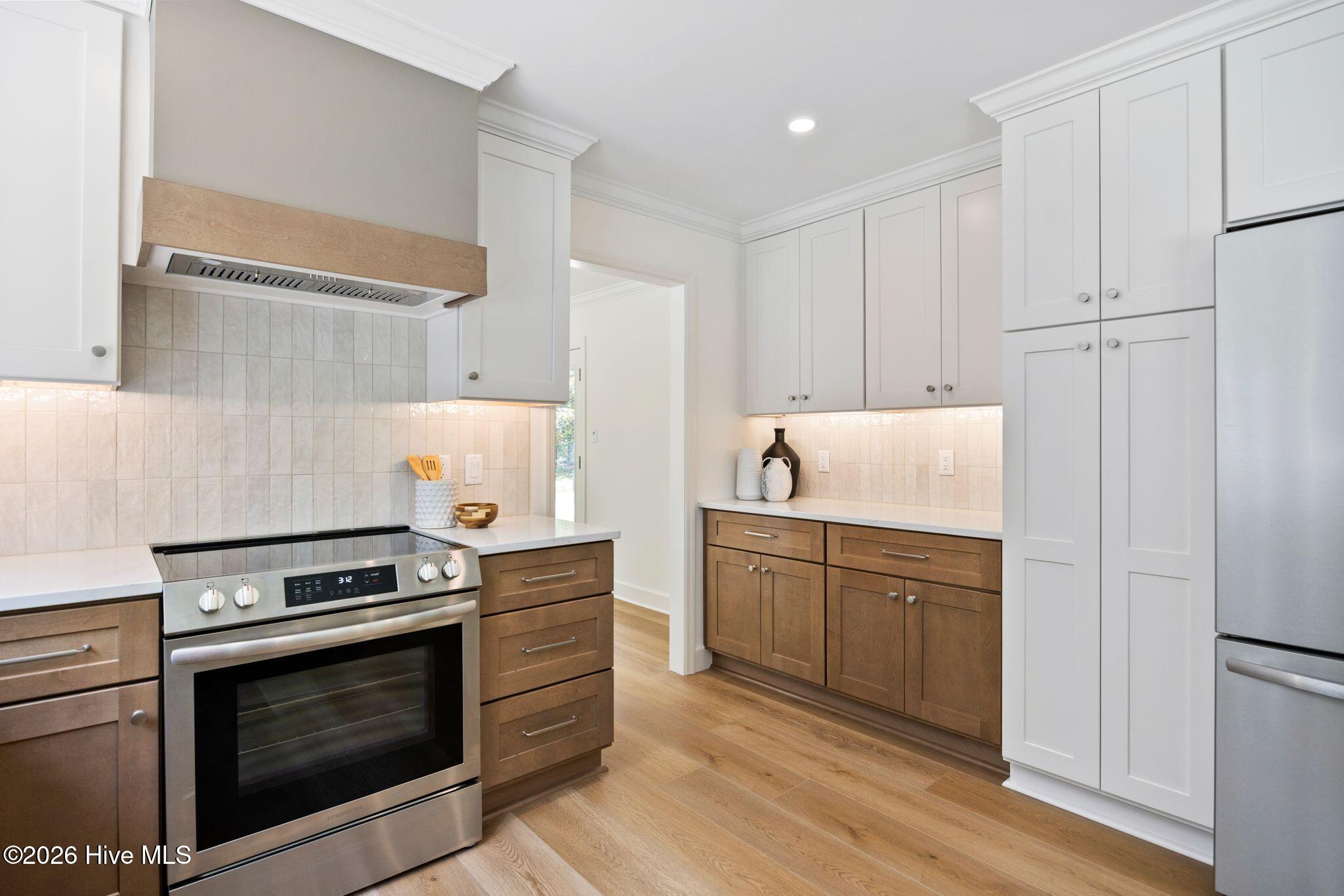 5748 Oak Bluff Lane