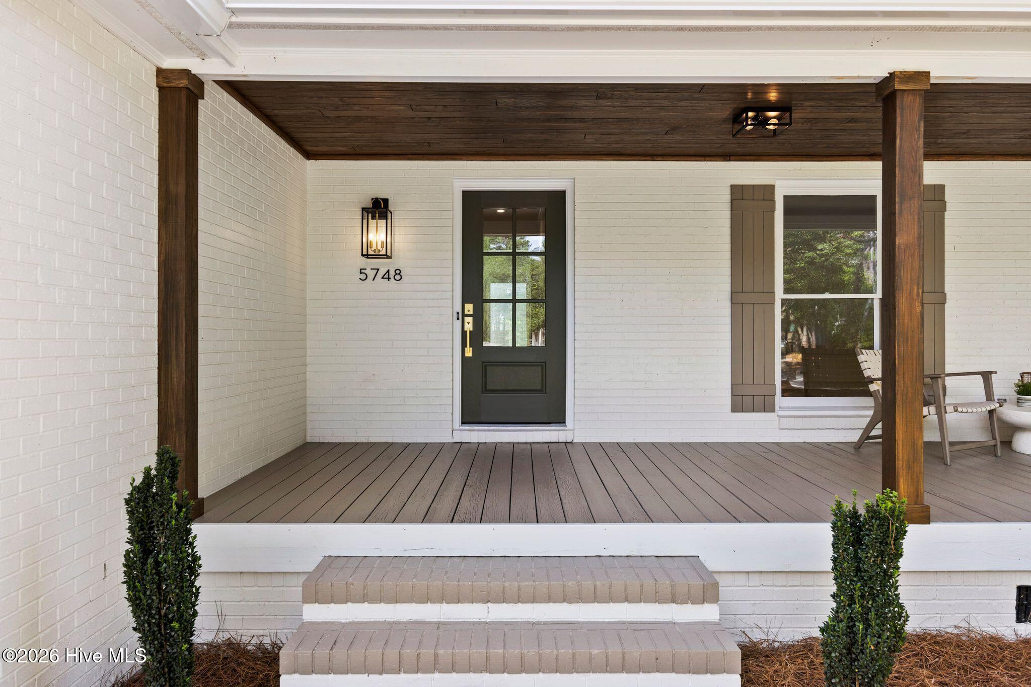 5748 Oak Bluff Lane
