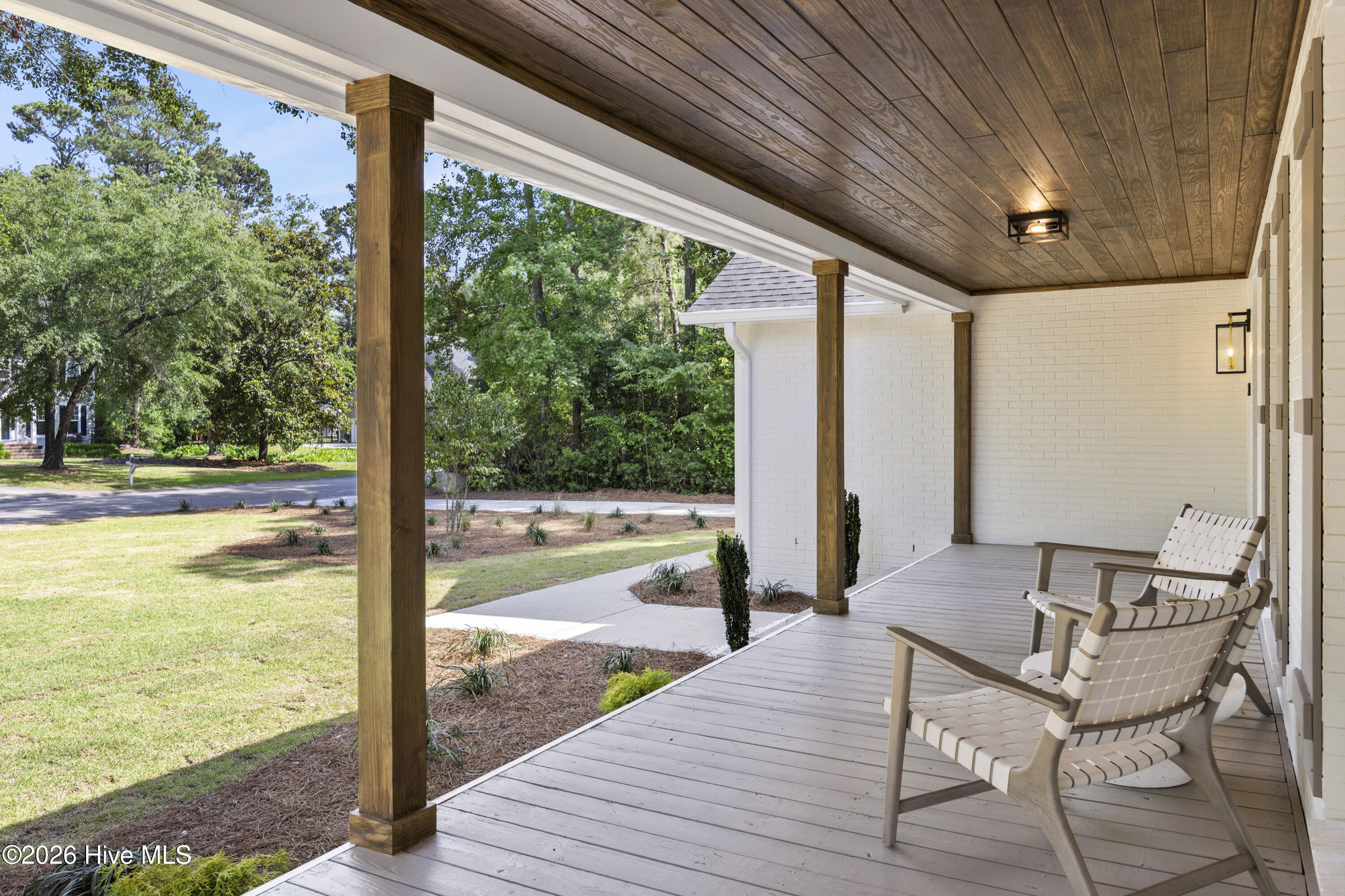 5748 Oak Bluff Lane