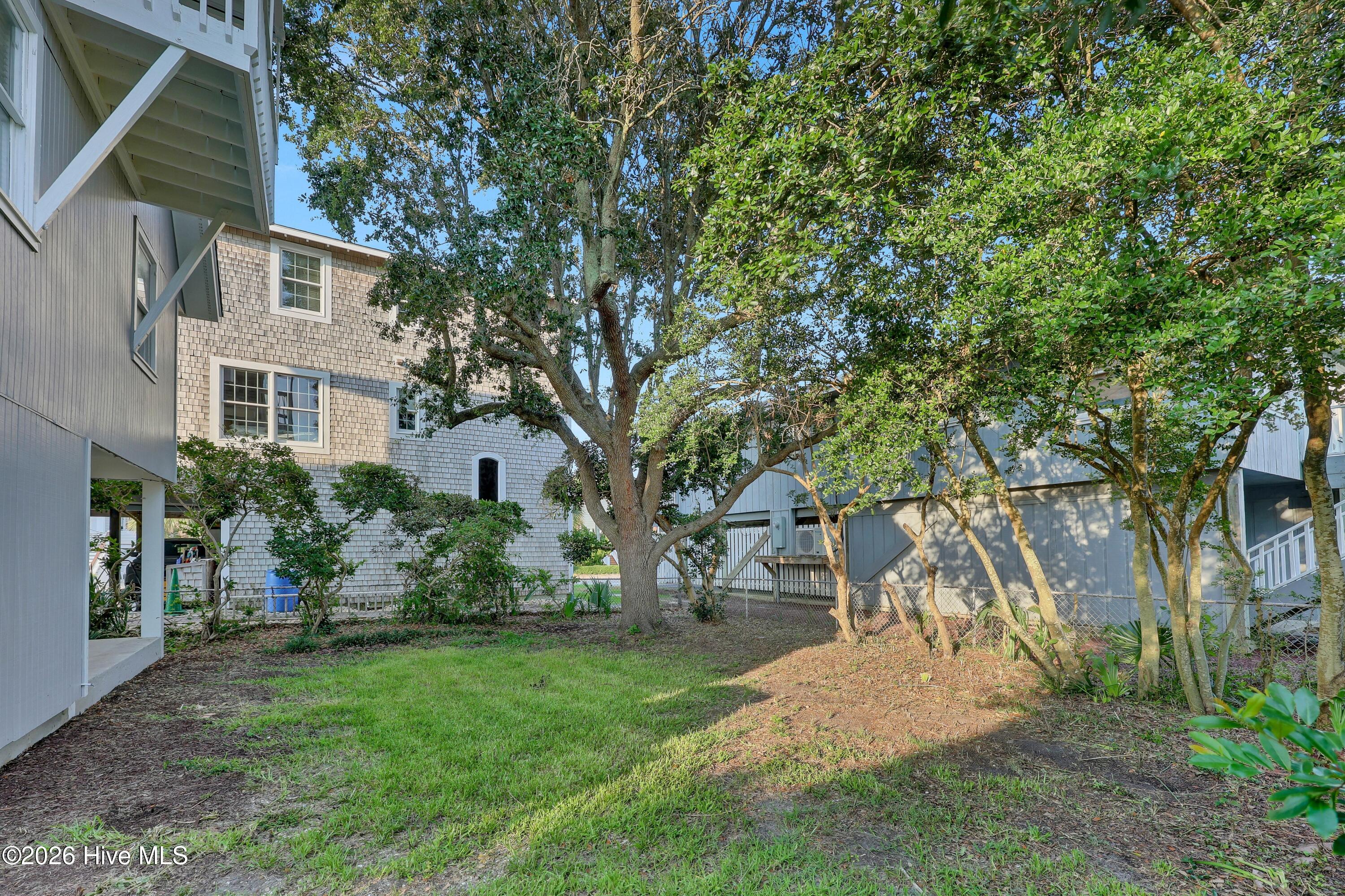 706 N Lumina Avenue
