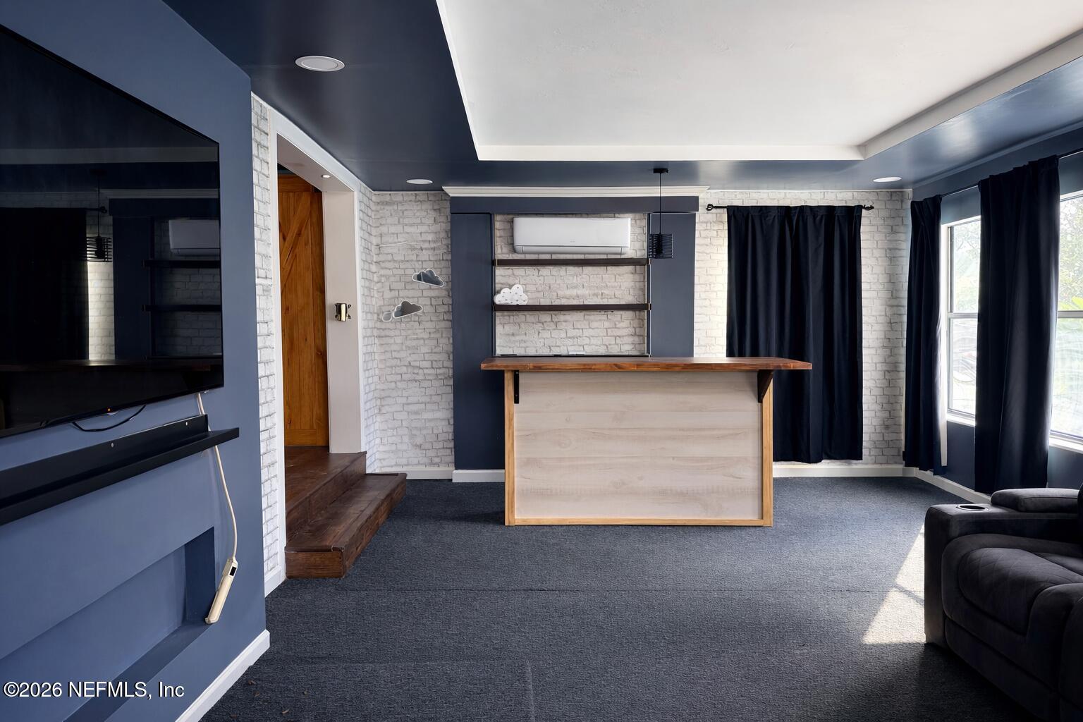 3930 UNIVERSITY CLUB Boulevard