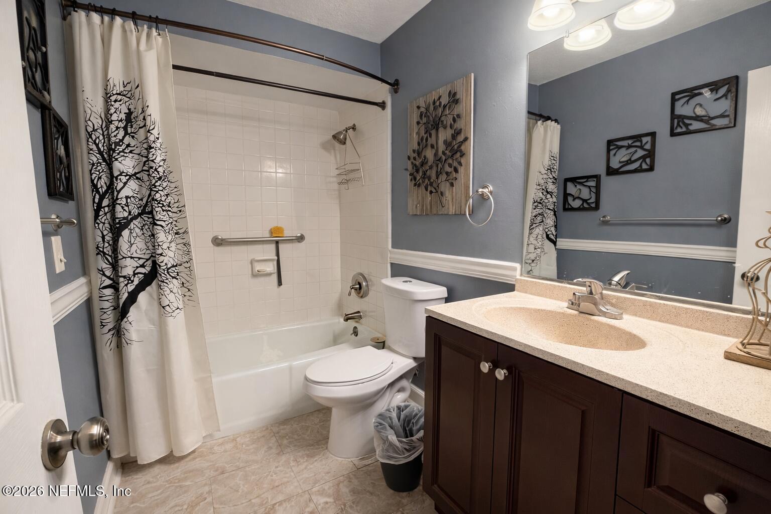 3930 UNIVERSITY CLUB Boulevard