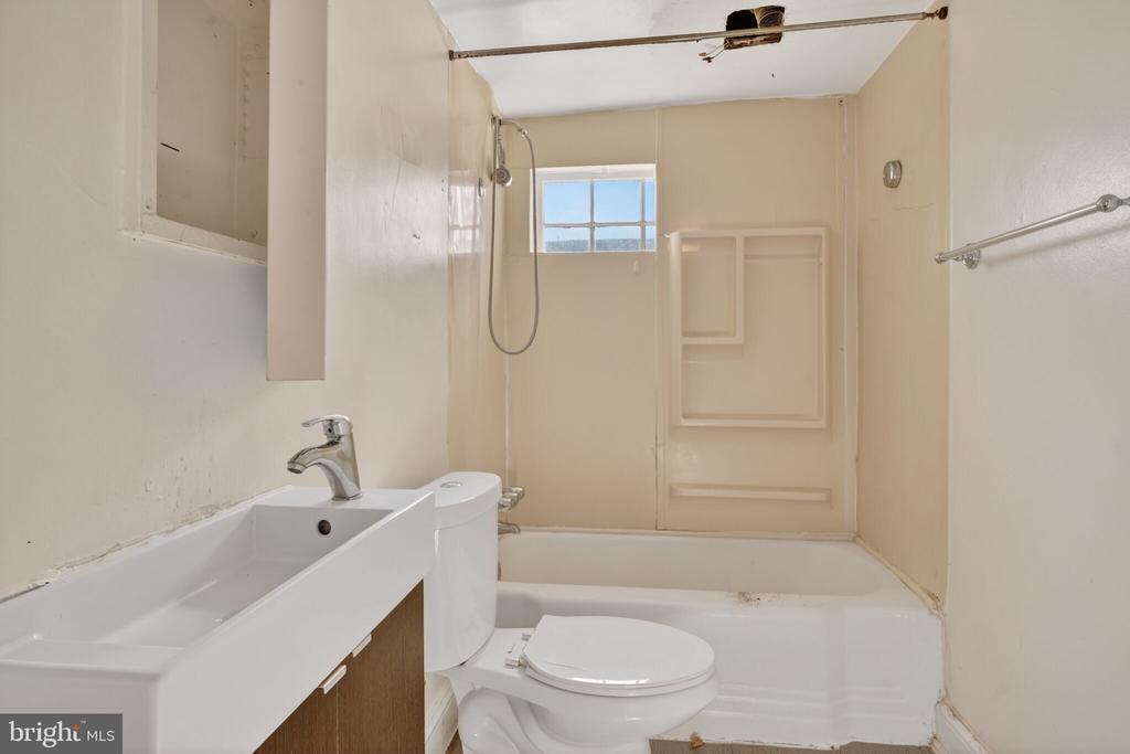 1701 6TH STREET NW