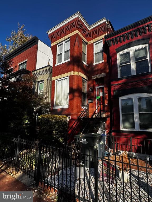 1419 1ST STREET NW