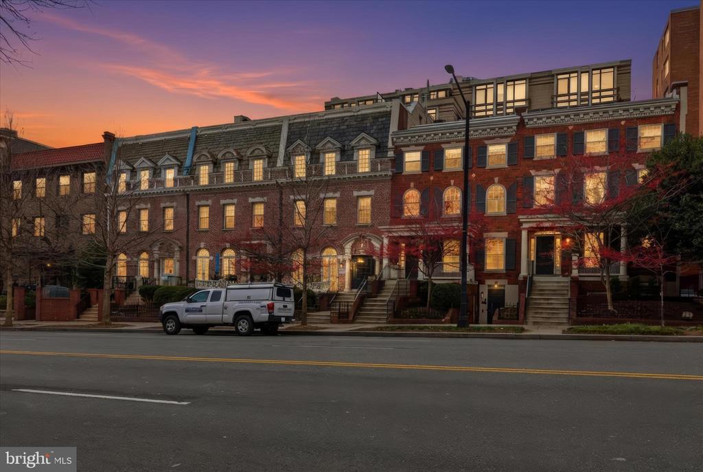 2818 CONNECTICUT AVENUE NW Unit: 5
