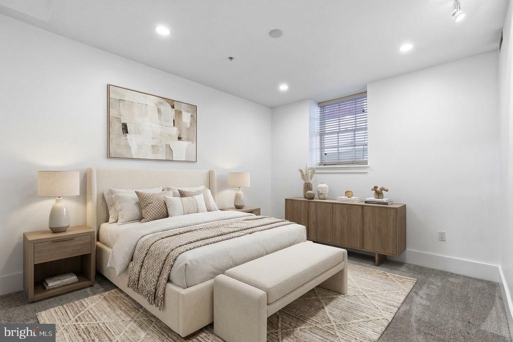 2818 CONNECTICUT AVENUE NW Unit: 5