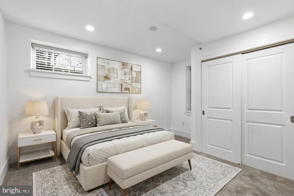 2818 CONNECTICUT AVENUE NW Unit: 5