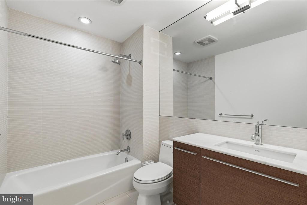 2818 CONNECTICUT AVENUE NW Unit: 5