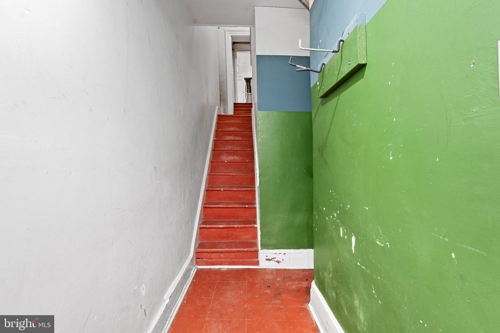 1701 6TH STREET NW Unit: UPPER LEVEL