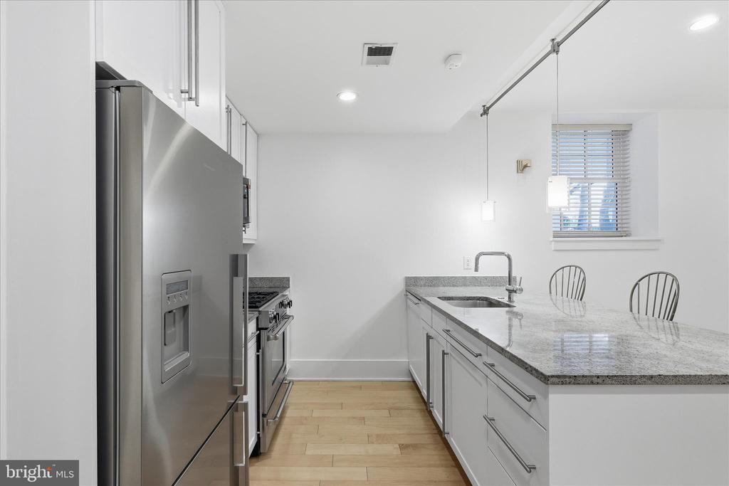 2818 CONNECTICUT AVENUE NW Unit: 5