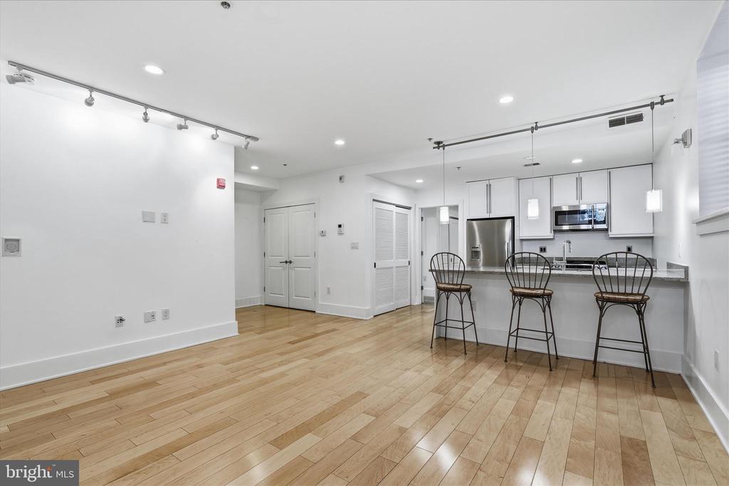 2818 CONNECTICUT AVENUE NW Unit: 5