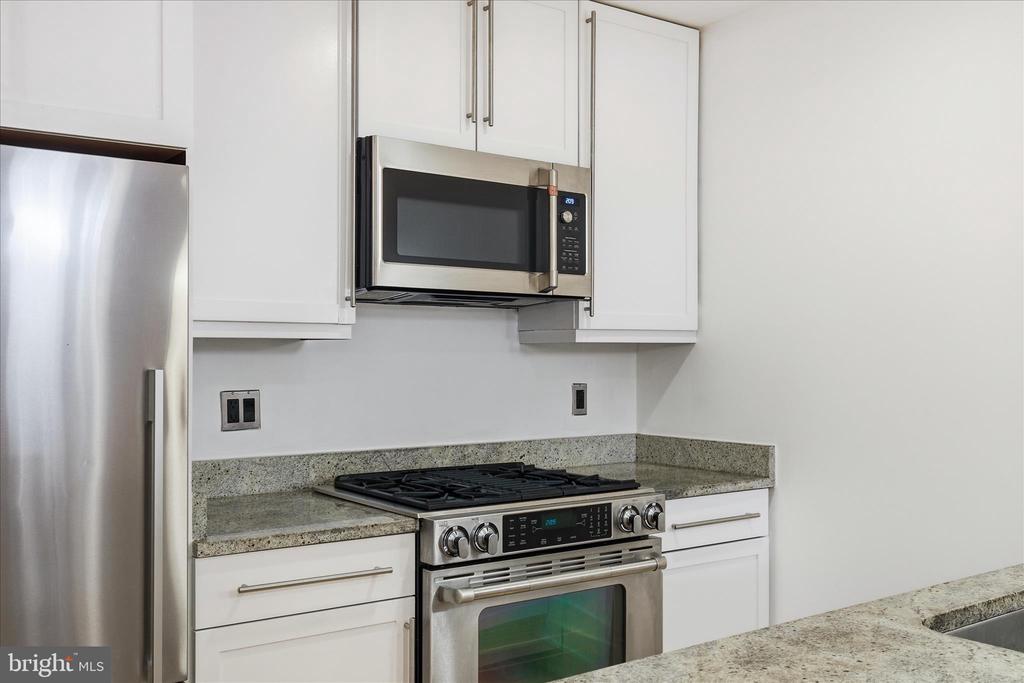 2818 CONNECTICUT AVENUE NW Unit: 5