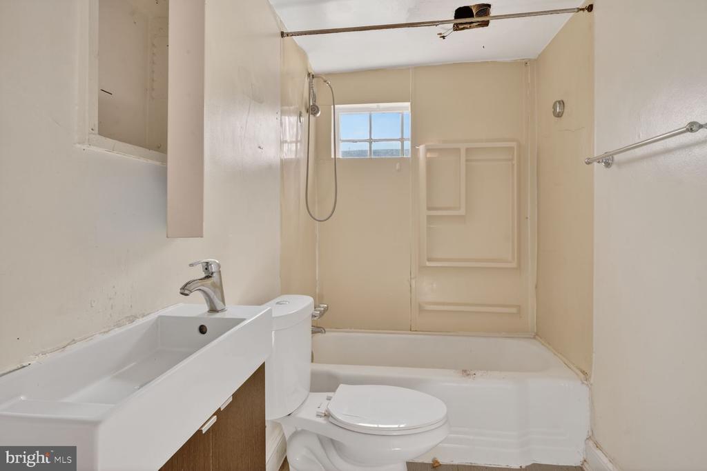 1701 6TH STREET NW