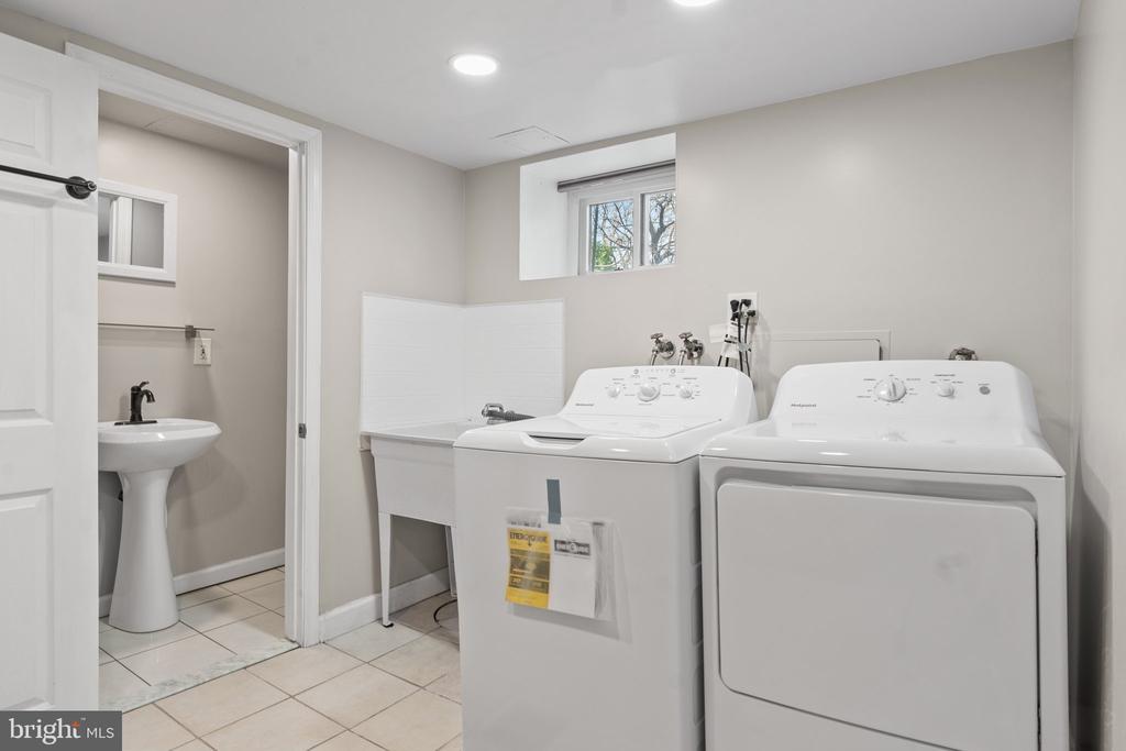11316 GALT AVENUE