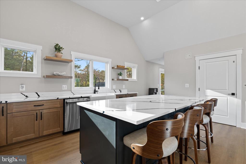 16242 THOMAS ROAD