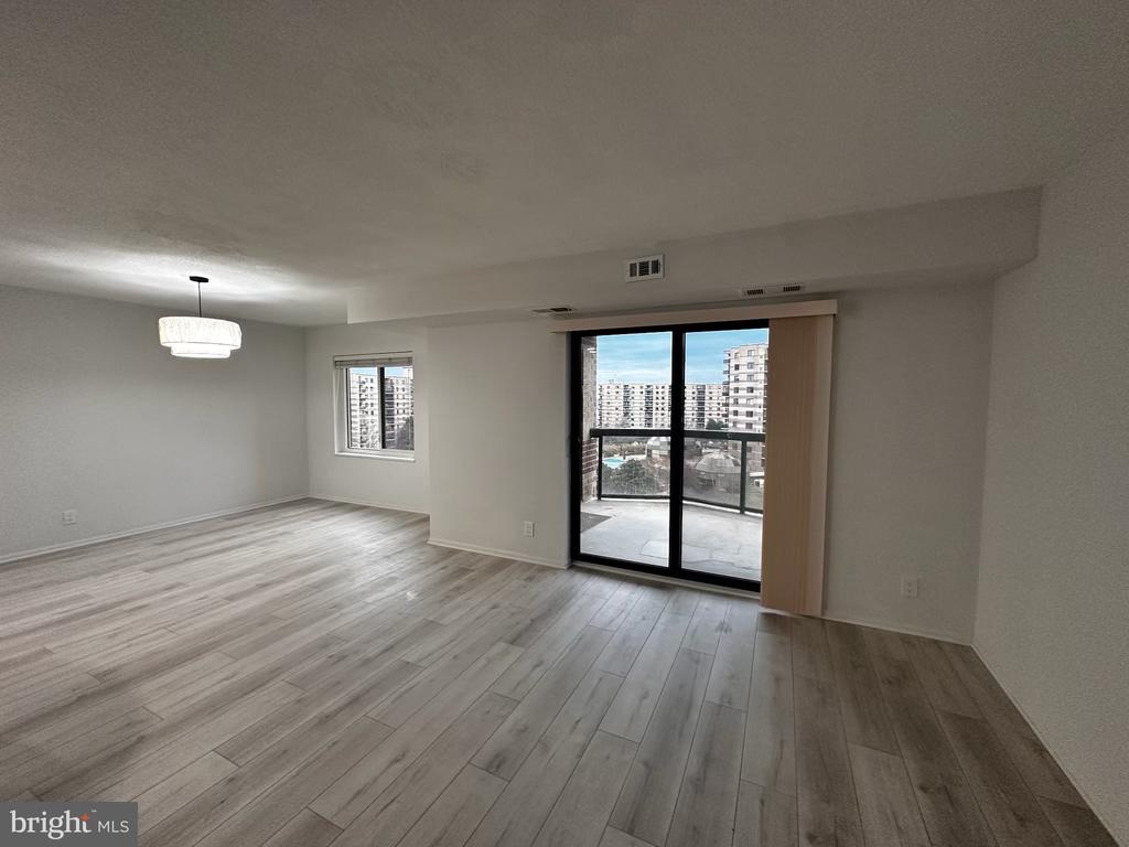 8360 GREENSBORO DRIVE Unit: 809