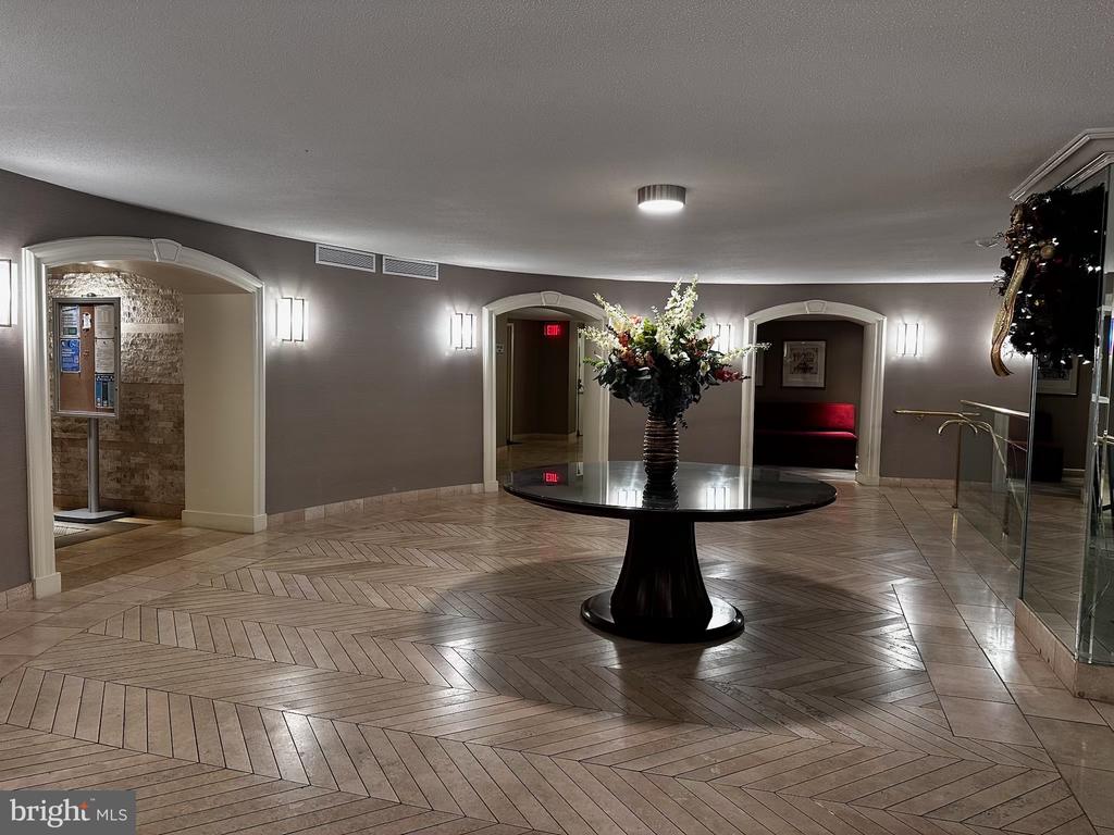 8360 GREENSBORO DRIVE Unit: 809