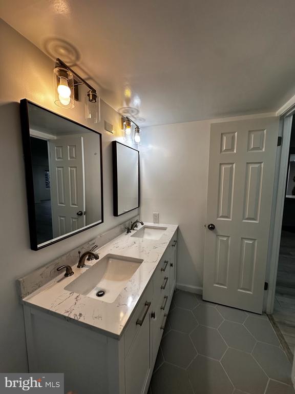 8360 GREENSBORO DRIVE Unit: 809