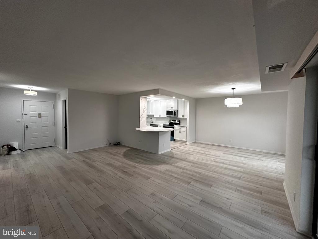 8360 GREENSBORO DRIVE Unit: 809