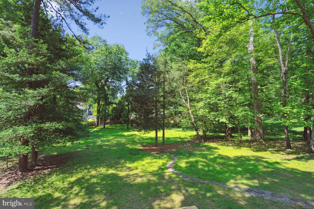 8209 IDYLWOOD ROAD