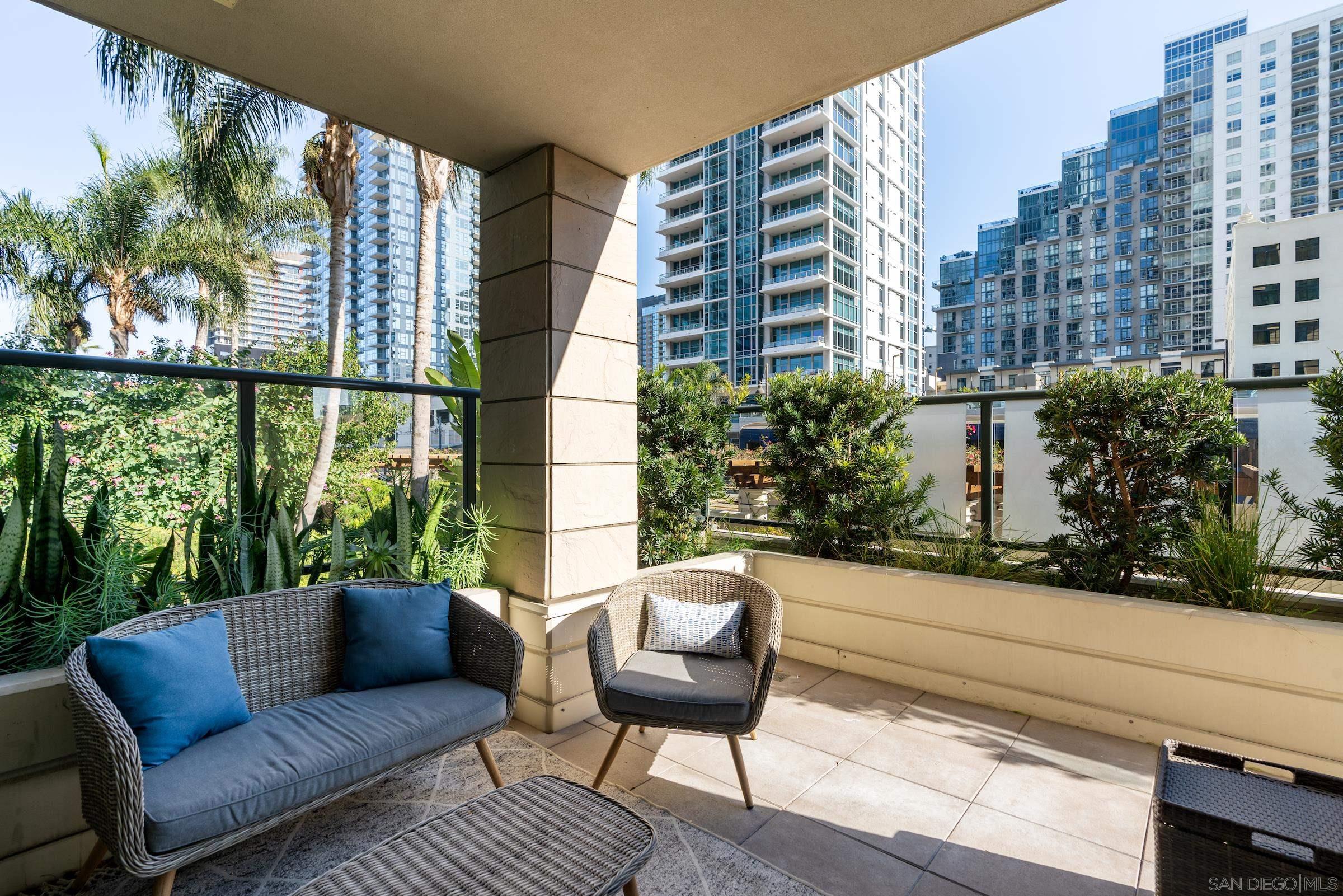 1205 Pacific Hwy # 203