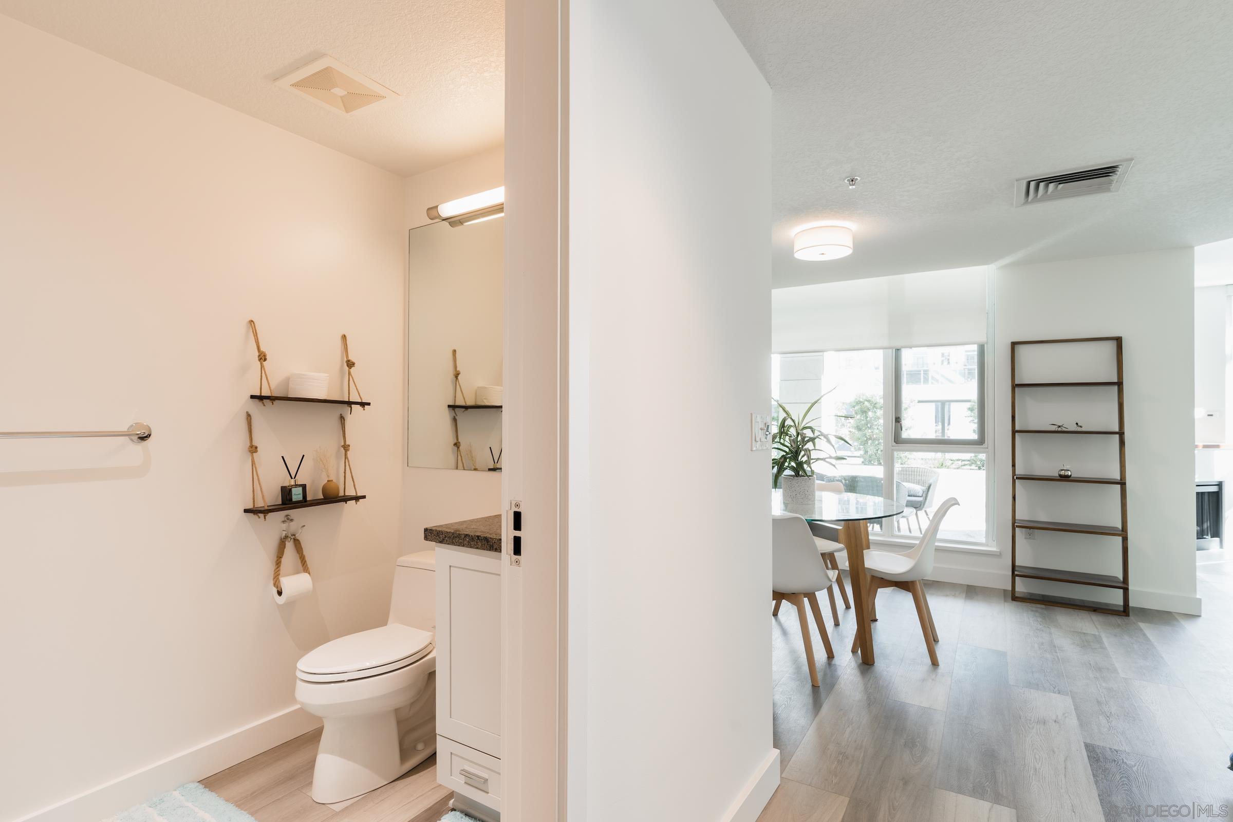 1205 Pacific Hwy # 203