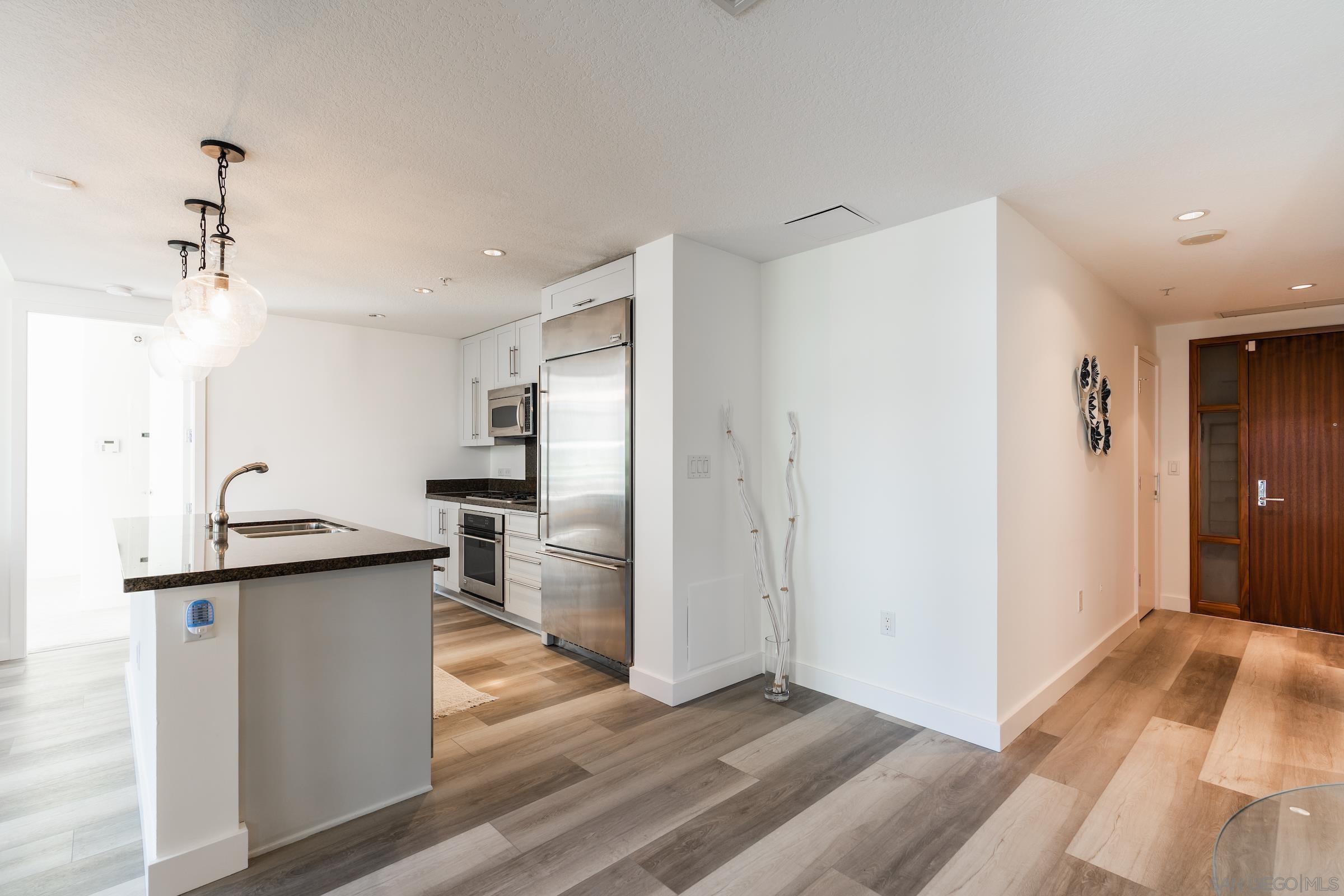 1205 Pacific Hwy # 203