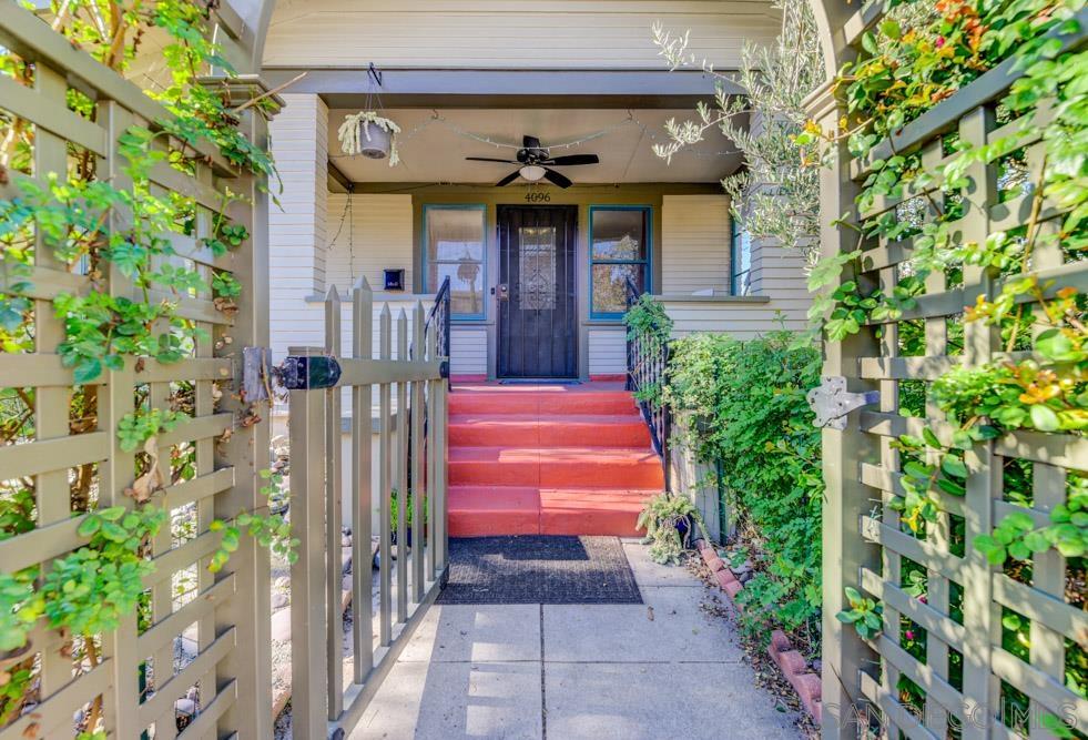 Craftsman Duplex Hillcrest 