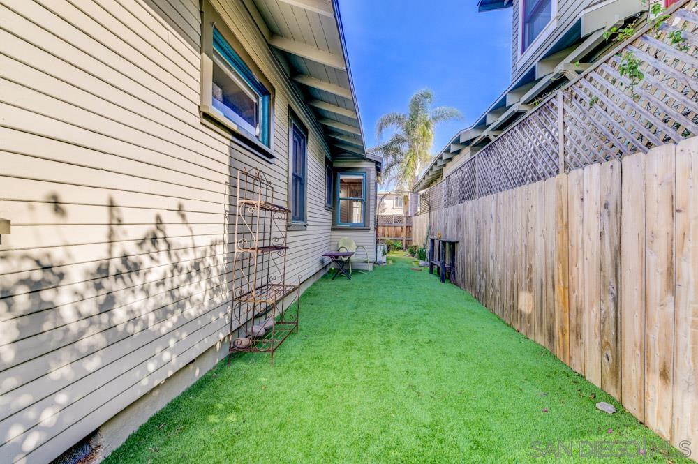 Craftsman Duplex Hillcrest 