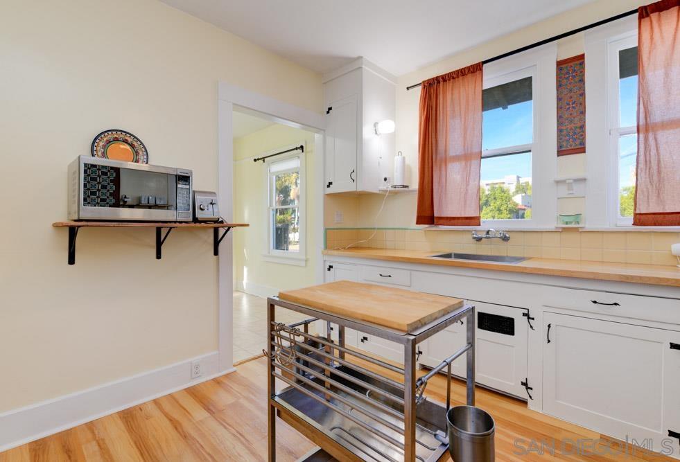 Craftsman Duplex Hillcrest 