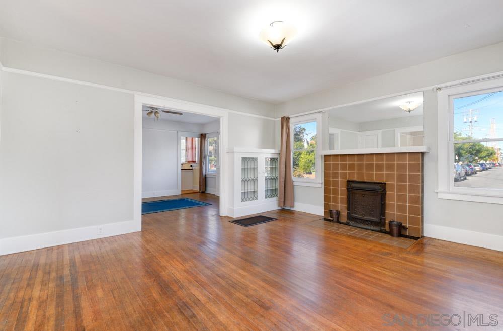 Craftsman Duplex Hillcrest 
