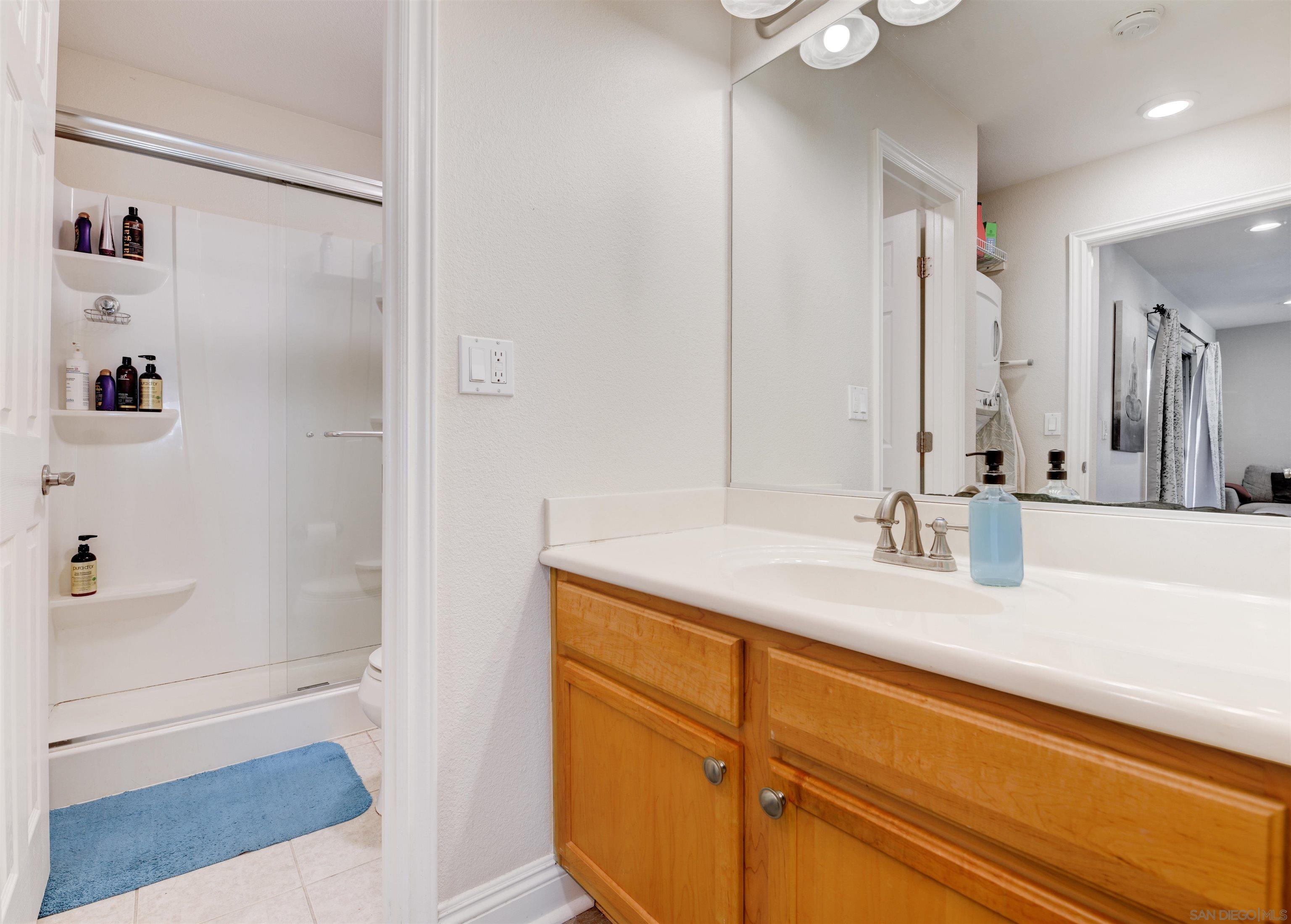 3535 Madison Ave # 203