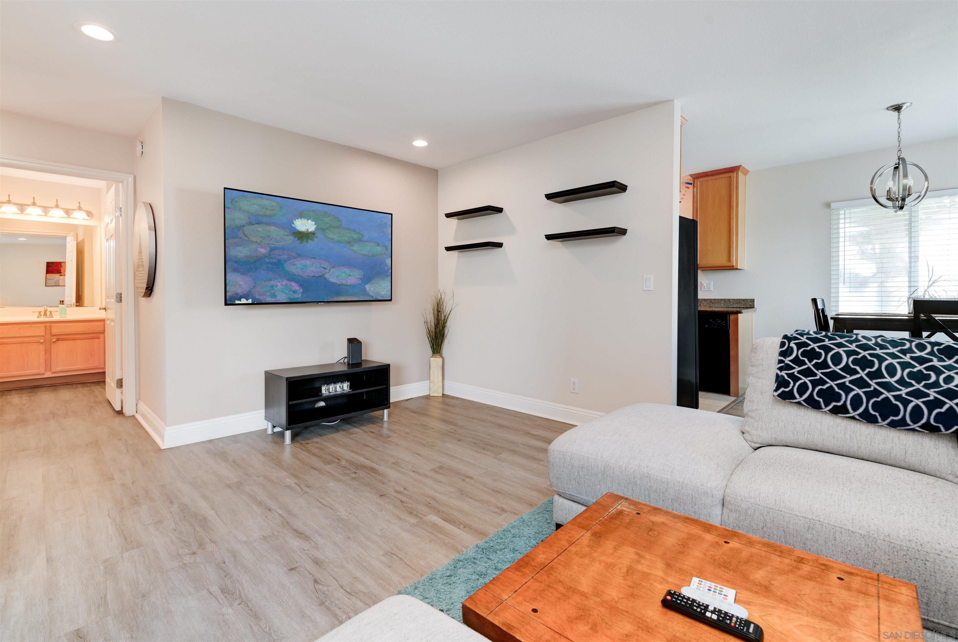 3535 Madison Ave # 203