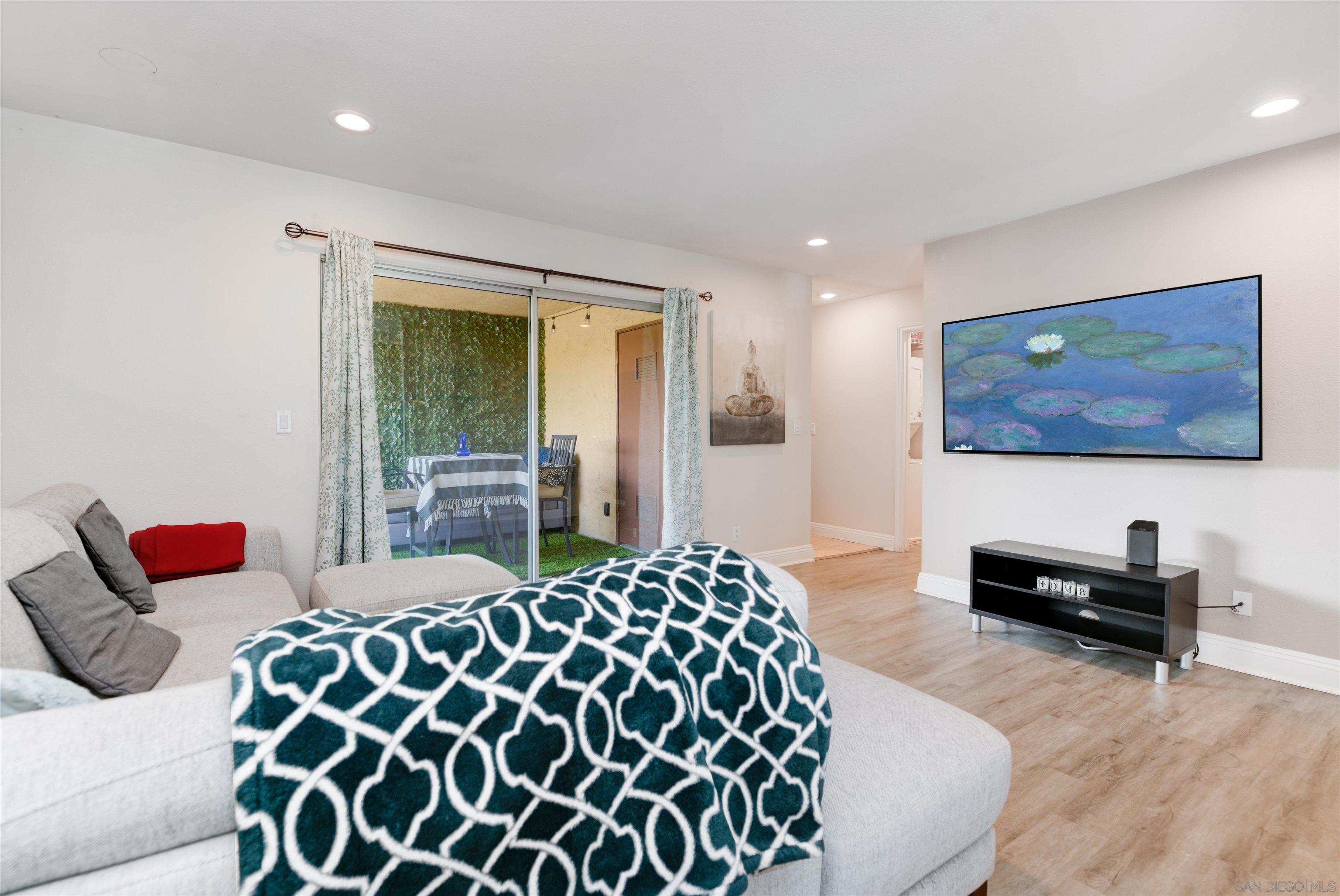 3535 Madison Ave # 203