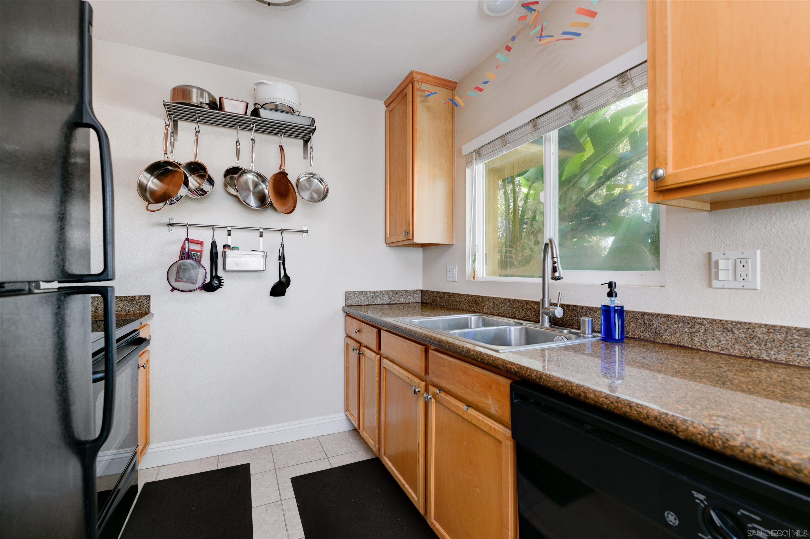 3535 Madison Ave # 203
