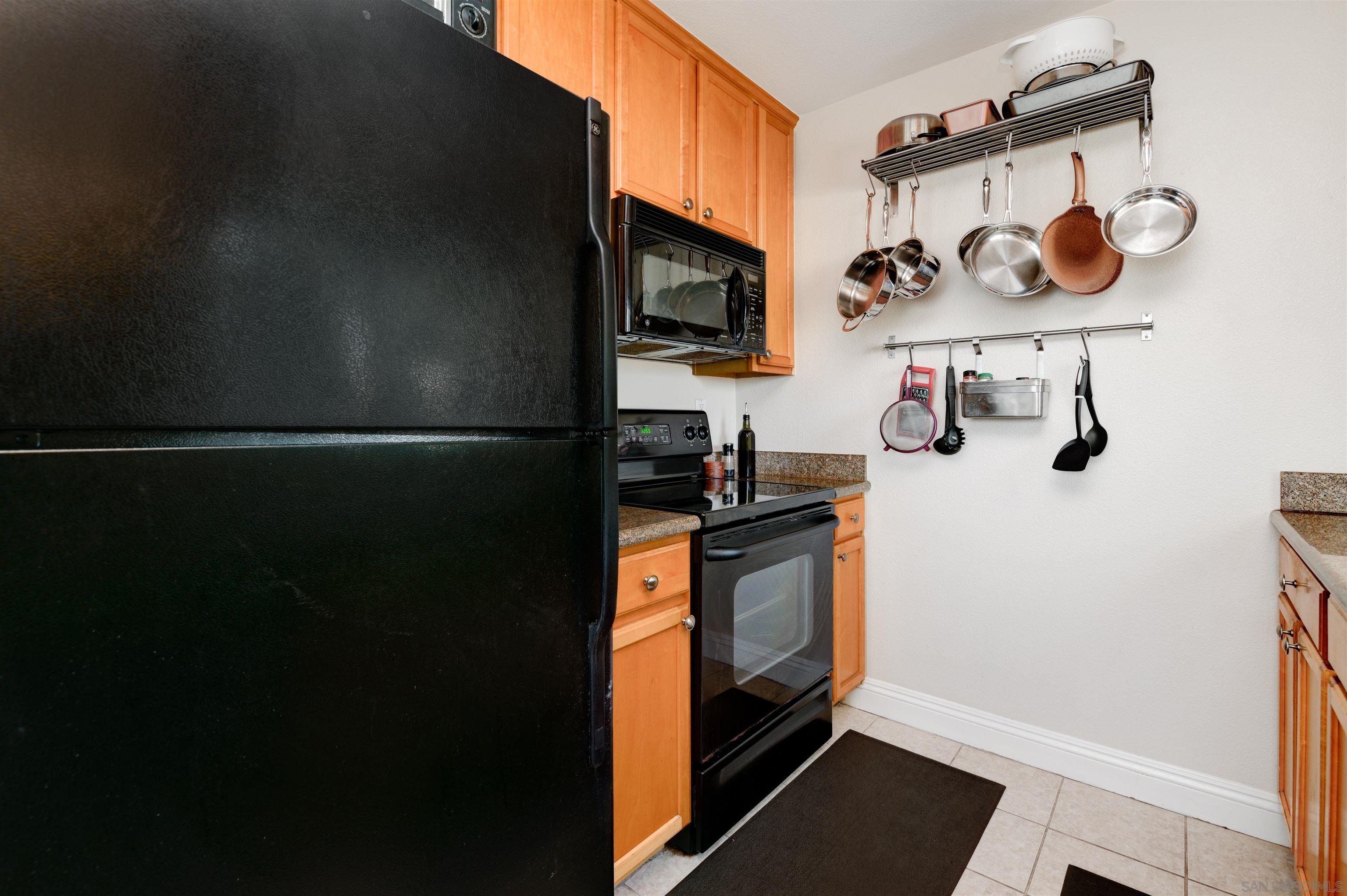 3535 Madison Ave # 203