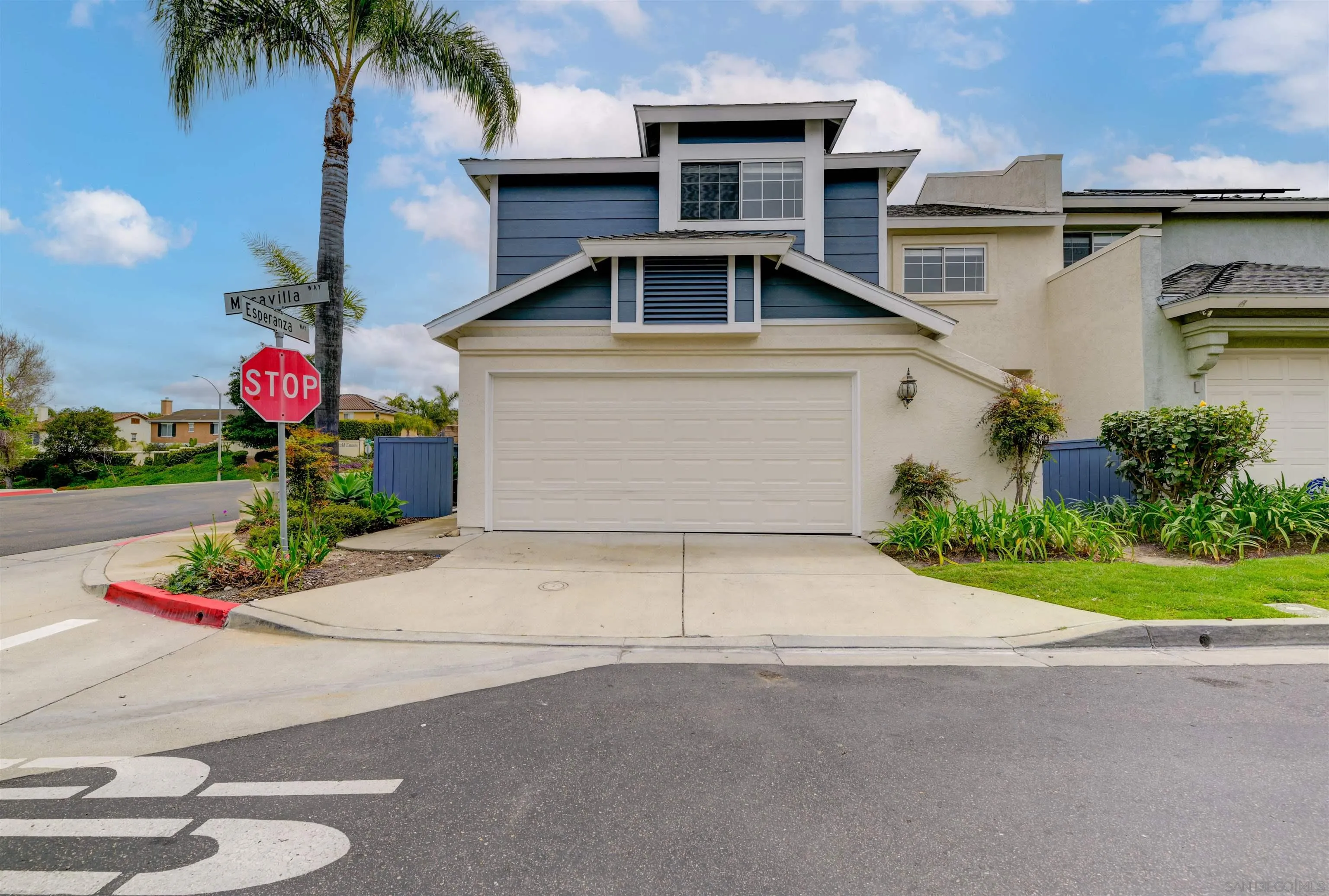 2401 Maravilla Way