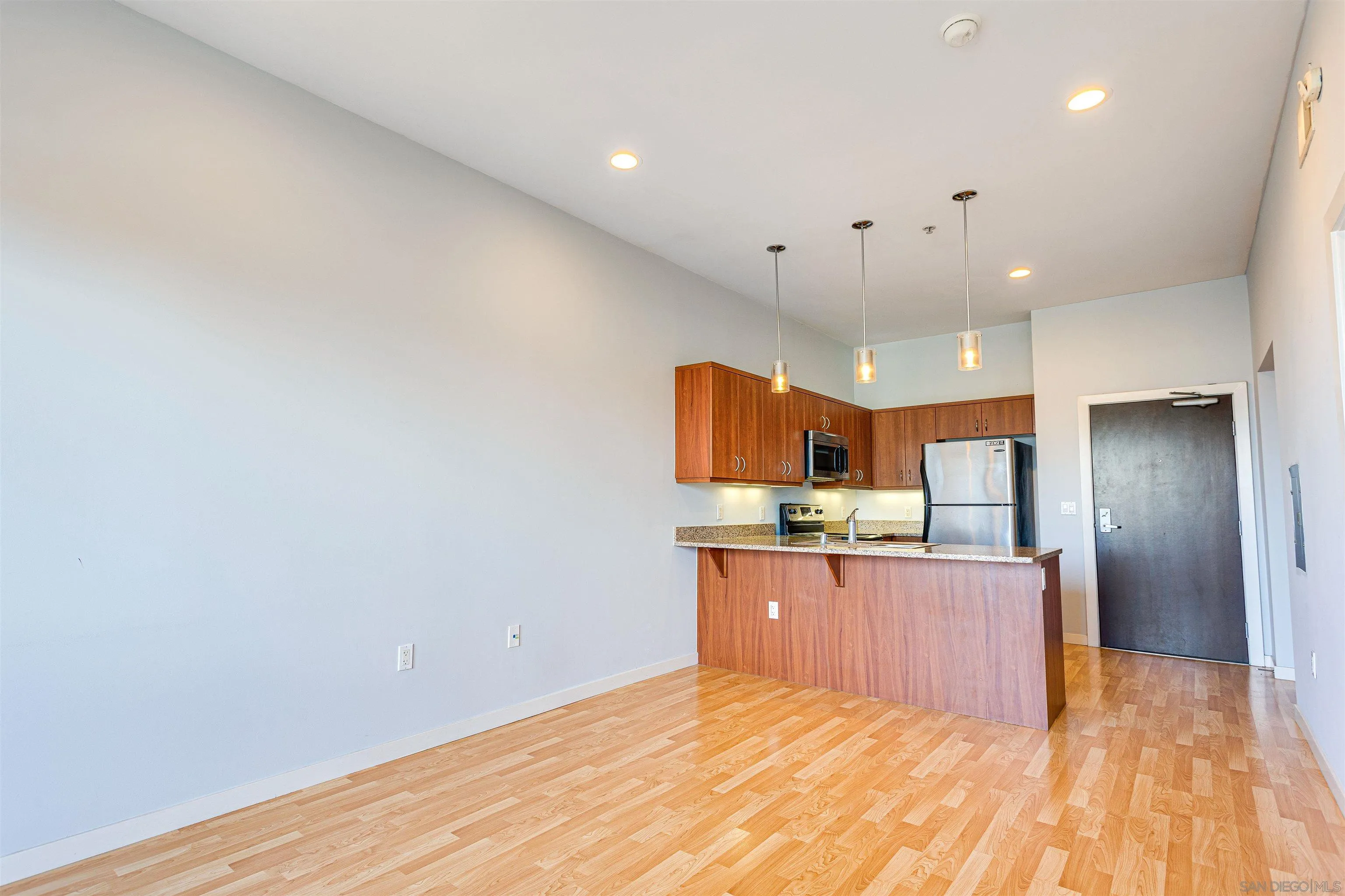 889 Date St # 504