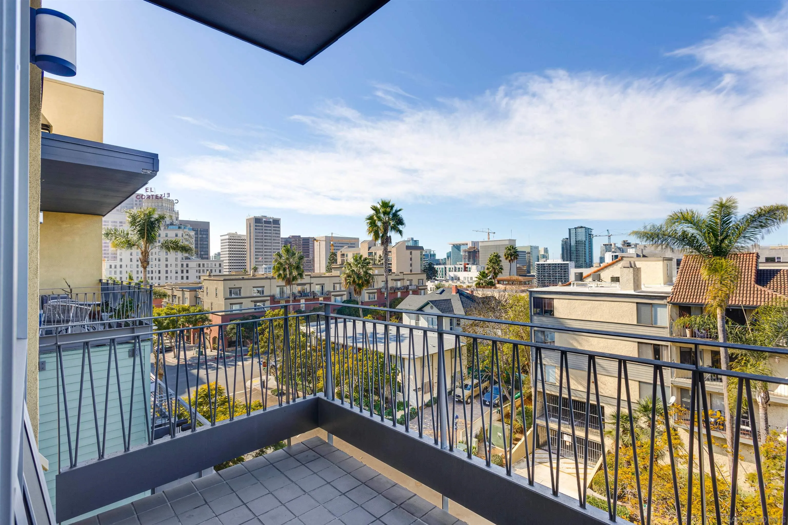 889 Date St # 504