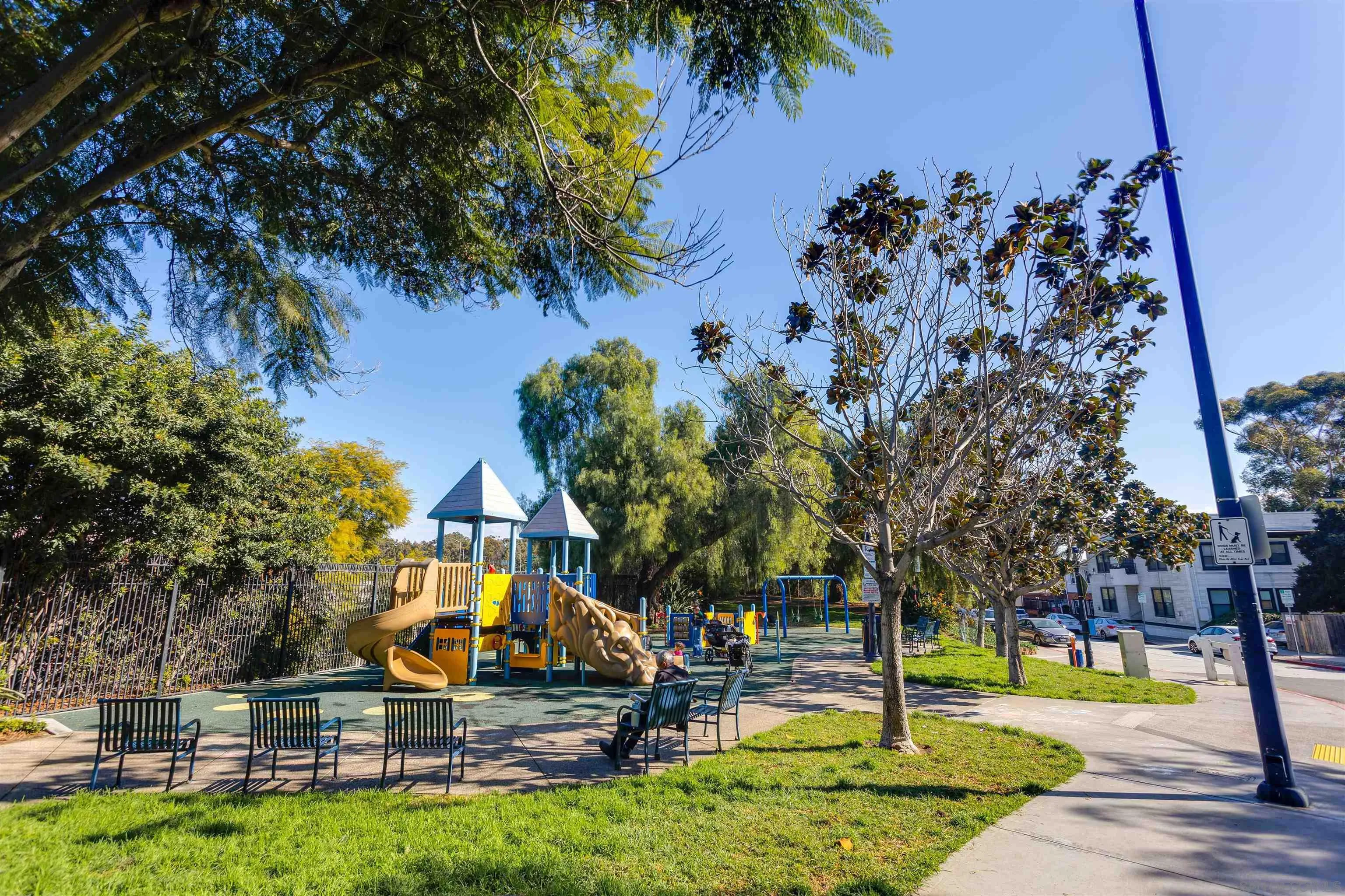 889 Date St # 504