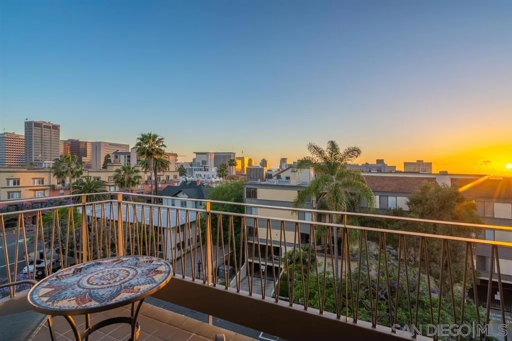 889 Date St # 504