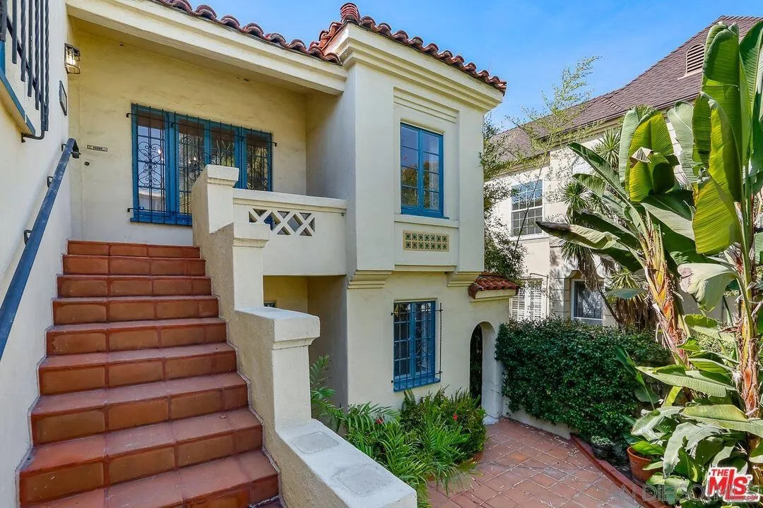 471-473 S S Bedford Dr