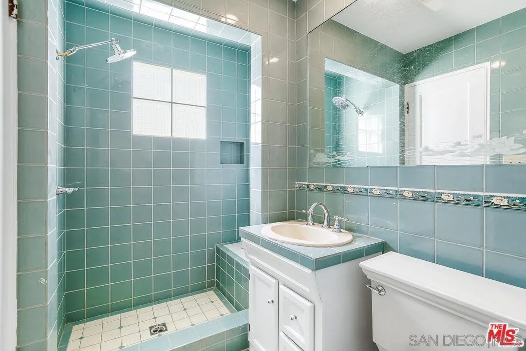 471-473 S S Bedford Dr