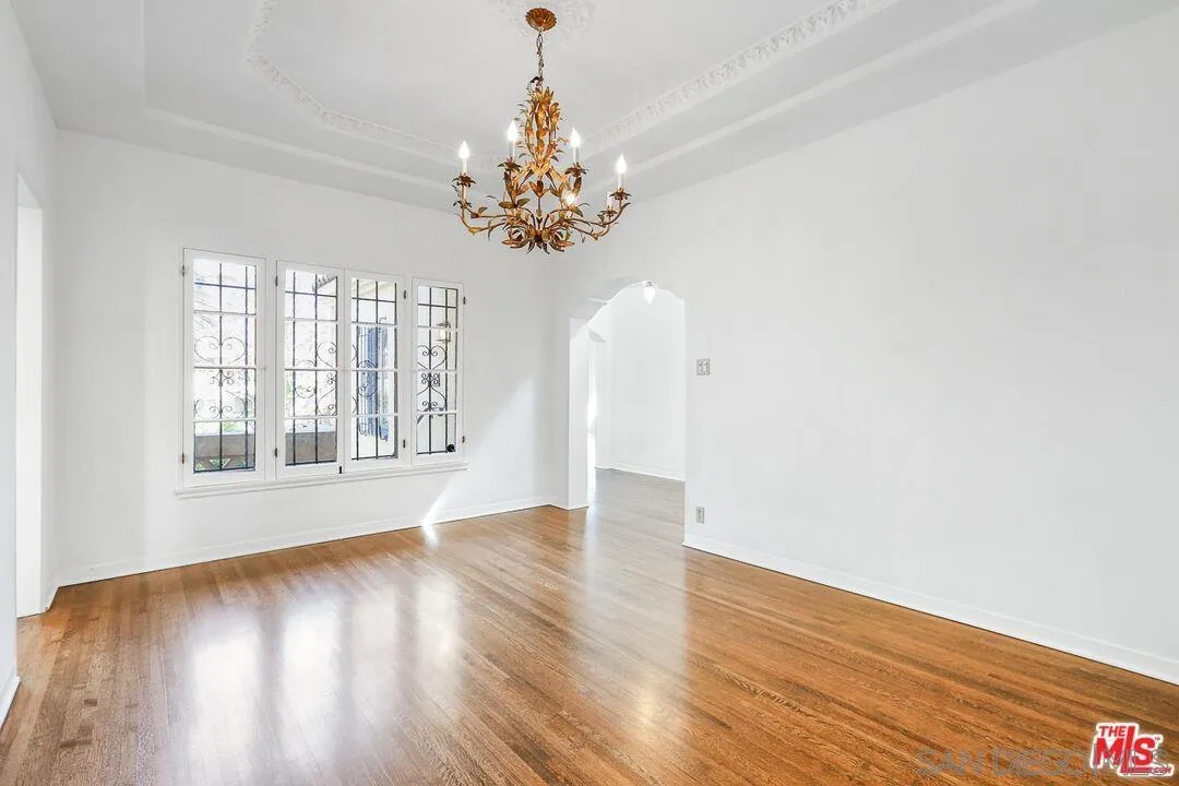 471-473 S S Bedford Dr