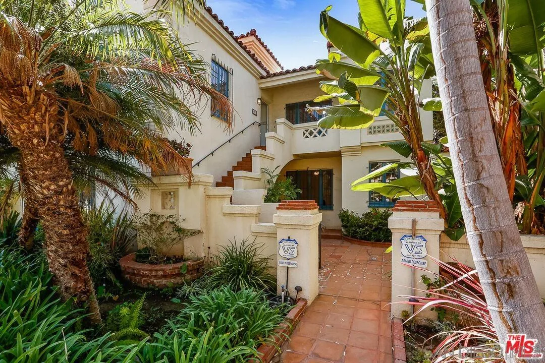 471-473 S S Bedford Dr